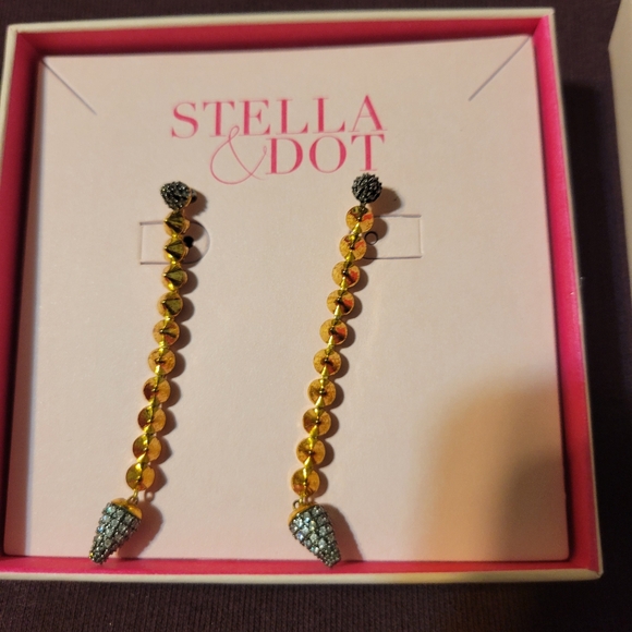 Stella and Dot earrings - Picture 4 of 4